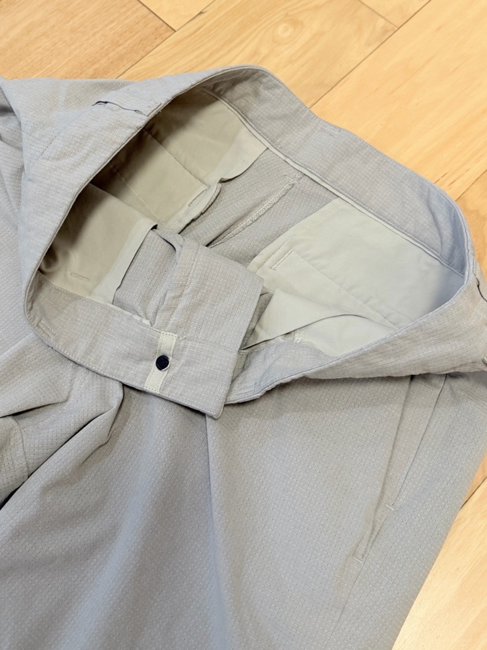 Lululemon Men’s Commission Pant Slim 30” *Ventlight Mesh - Picture 4 of 8